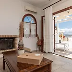 Of Roses In Naxos - Private With Pool *