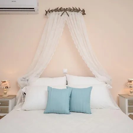Of Roses In Naxos - Private With Pool Willa *