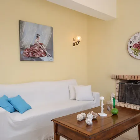Of Roses In Naxos - Private With Pool