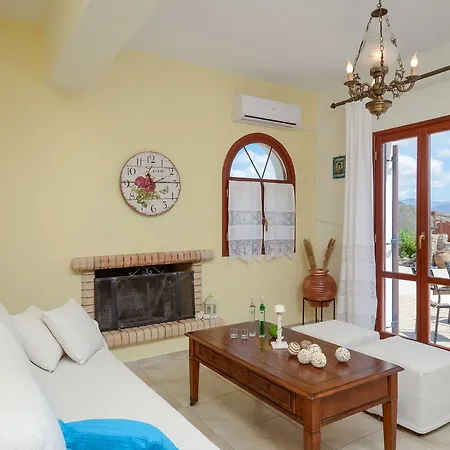 Villa Of Roses In Naxos - Private With Pool Naxos City