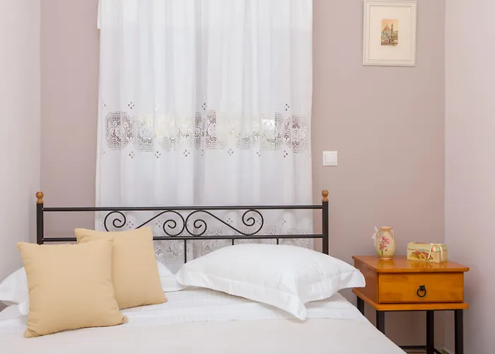 Of Roses In Naxos - Private With Pool 别墅