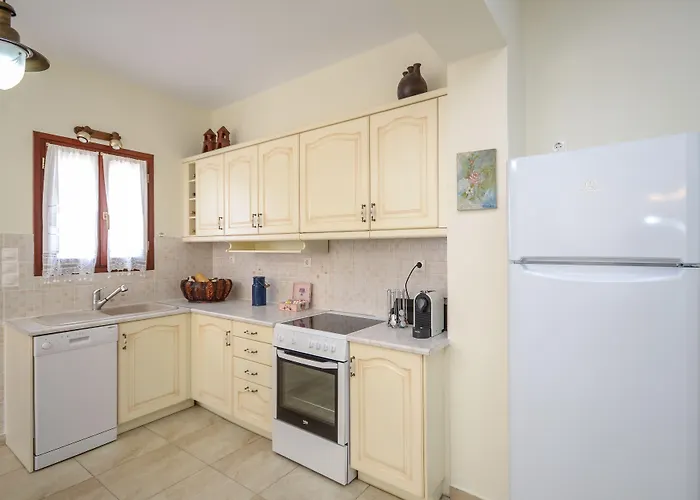 Of Roses In Naxos - Private With Pool