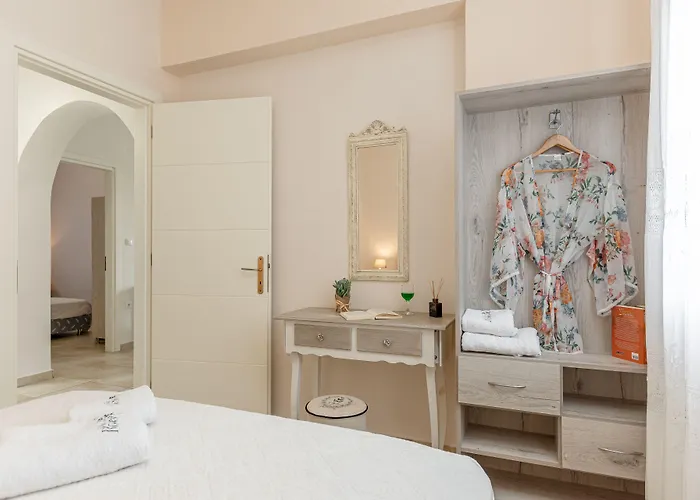 Of Roses In Naxos - Private With Pool * Naxos City