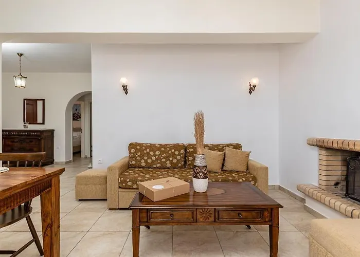 Of Roses In Naxos - Private With Pool 别墅